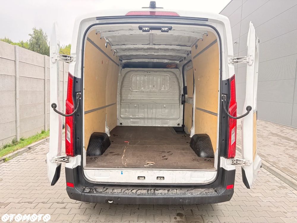 Maxus Deliver 9 - 17