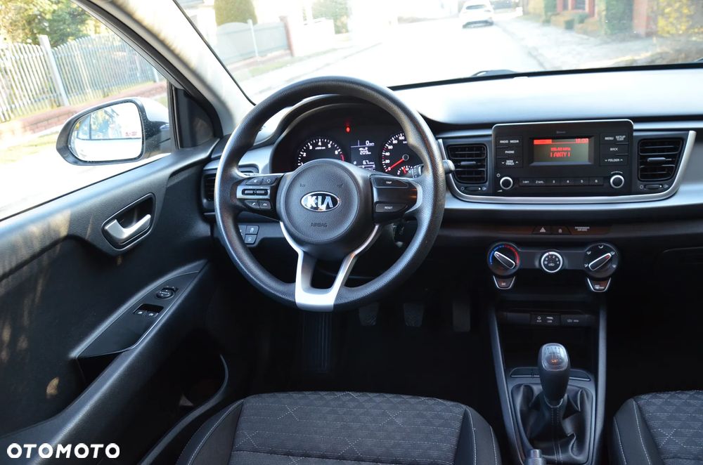 Kia Rio 1.4 M - 11