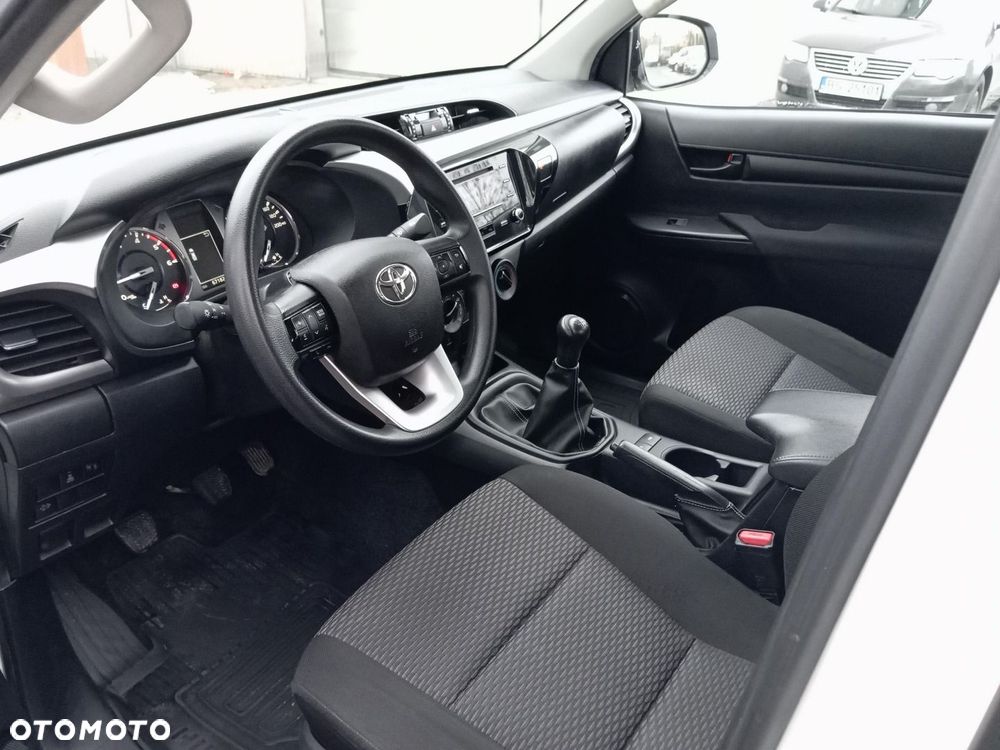 Toyota Hilux 2.4 D-4D Double Cab DLX 4x4 - 10