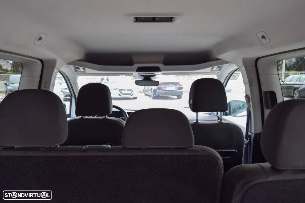 Ford Tourneo Connect 2.0 TDCi Titanium - 13