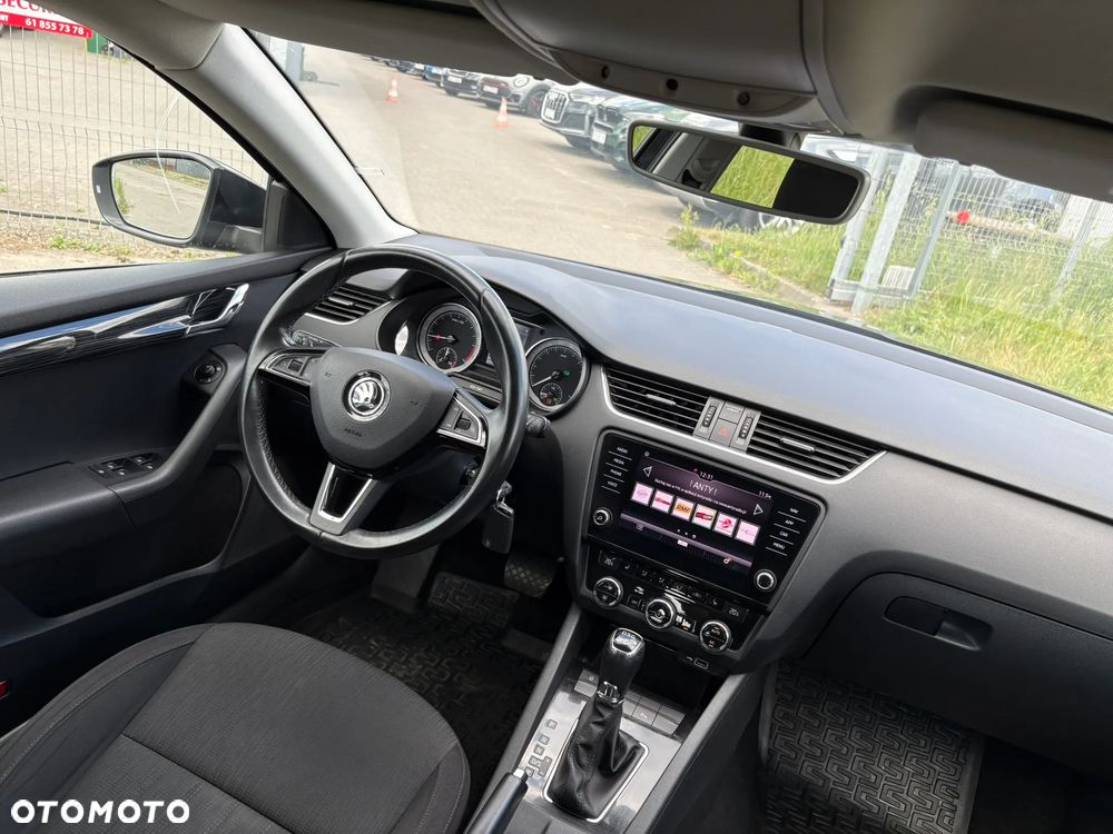 Skoda Octavia 2.0 TDI SCR Style DSG - 23