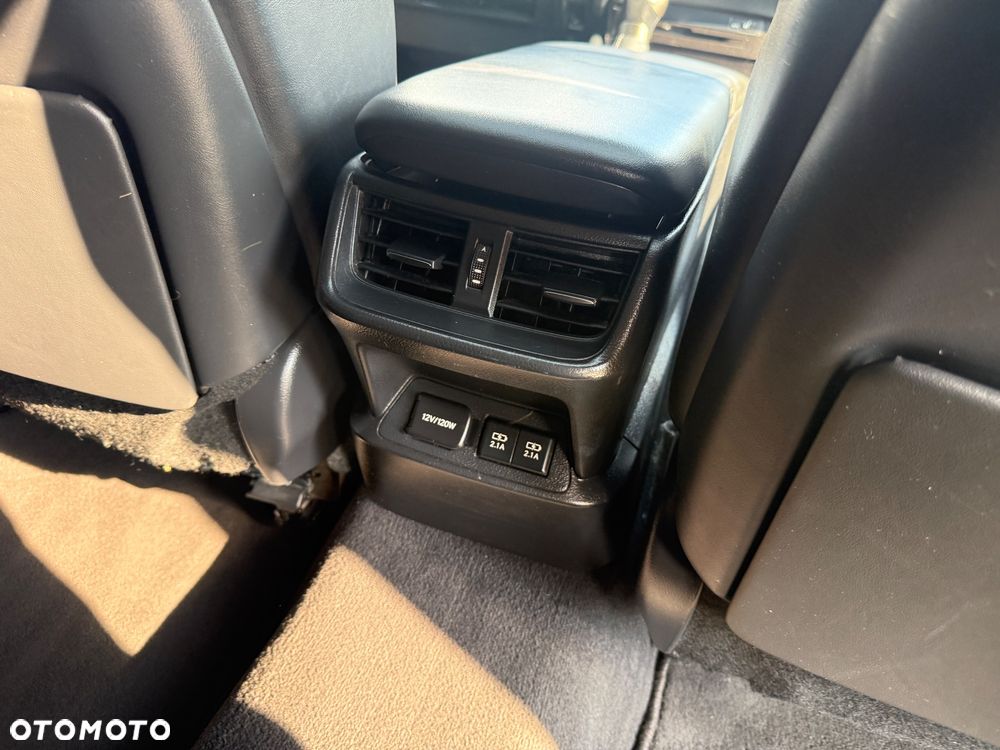 Lexus ES 300h Business Edition + - 18