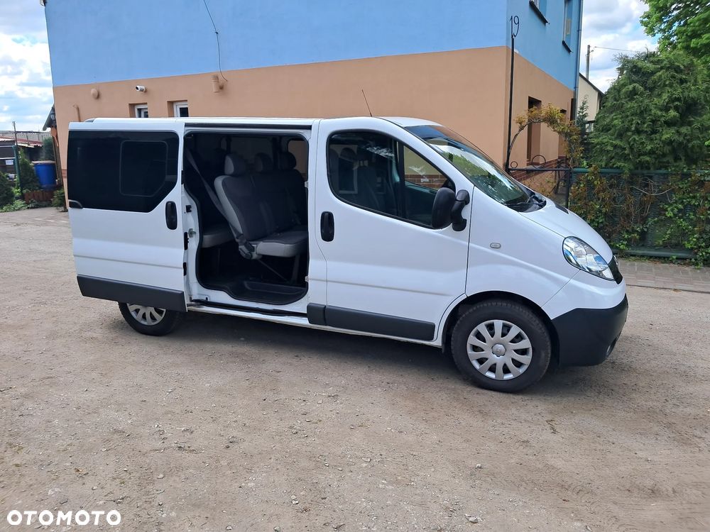 Opel Vivaro - 11