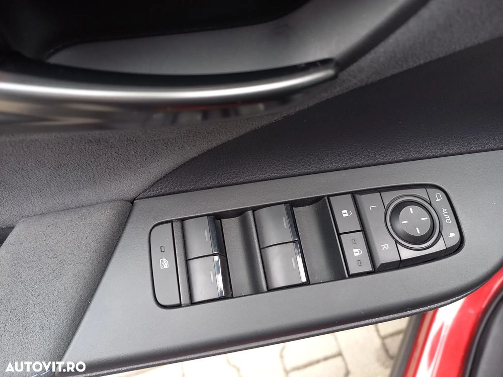 Toyota C-HR 2.0 PHEV 223 CP 4x2 CVT Exclusive - 19