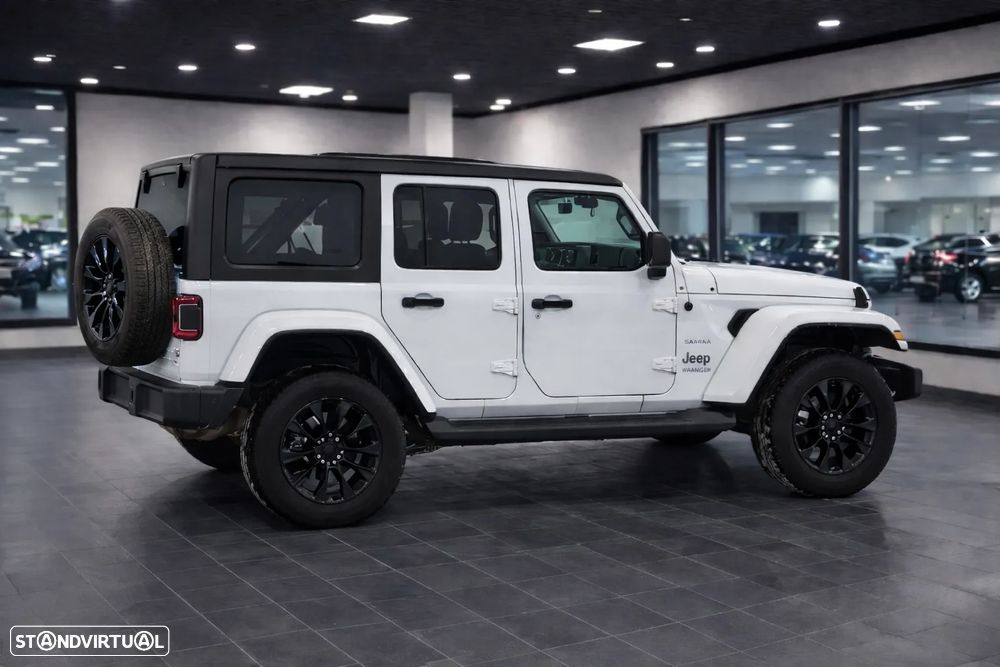 Jeep Wrangler 3.6 Auto Sahara - 2
