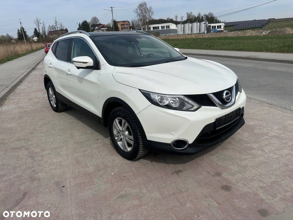 Nissan Qashqai 1.6 DIG-T Tekna - 1