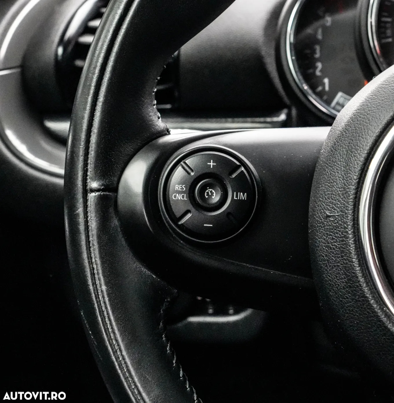 Mini Clubman - 26