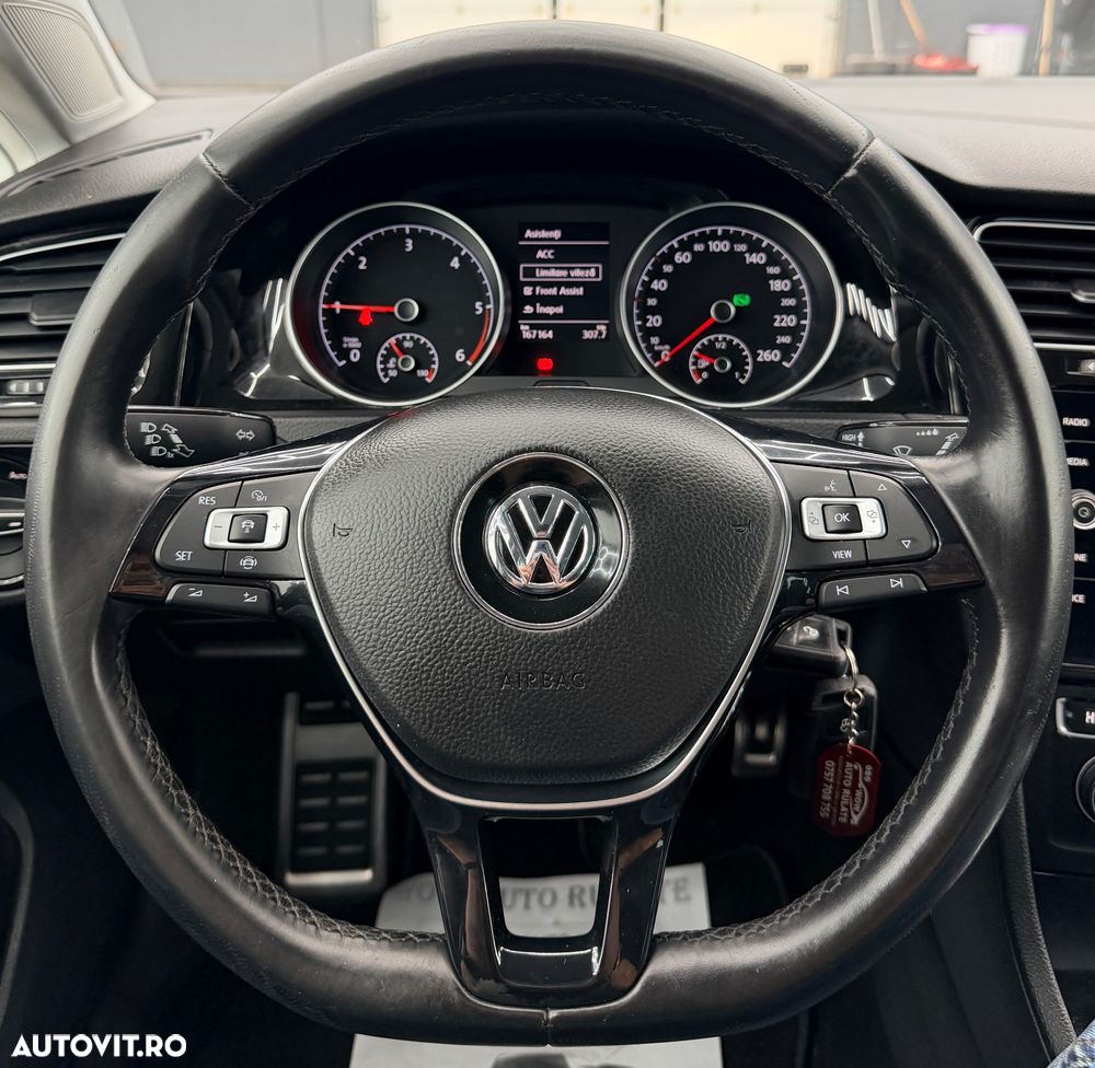 Volkswagen Golf Variant 1.6 TDI DSG Join - 32