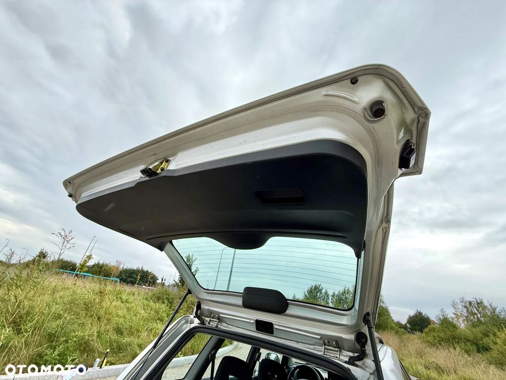 Mitsubishi Space Star 1.6 Avance - 26