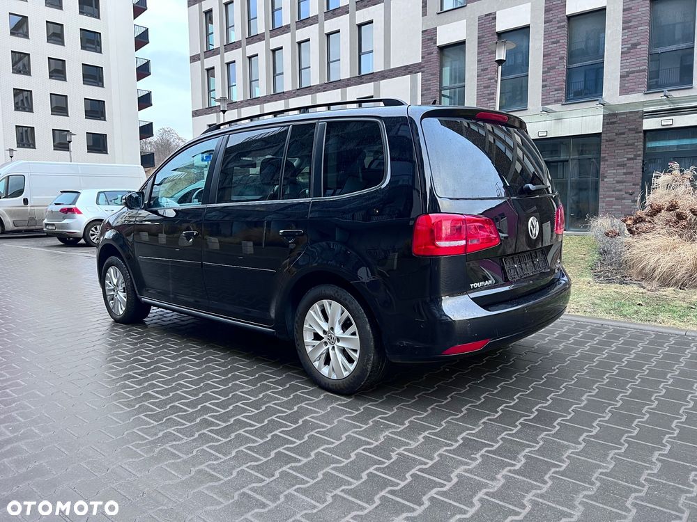 Volkswagen Touran - 6