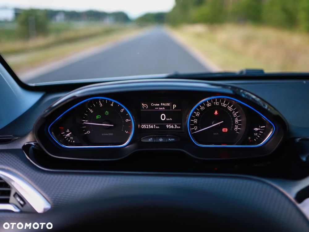 Peugeot 2008 1.2 Pure Tech GPF Crossway S&S EAT6 - 10