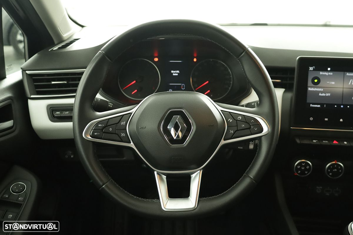 Renault Clio - 15