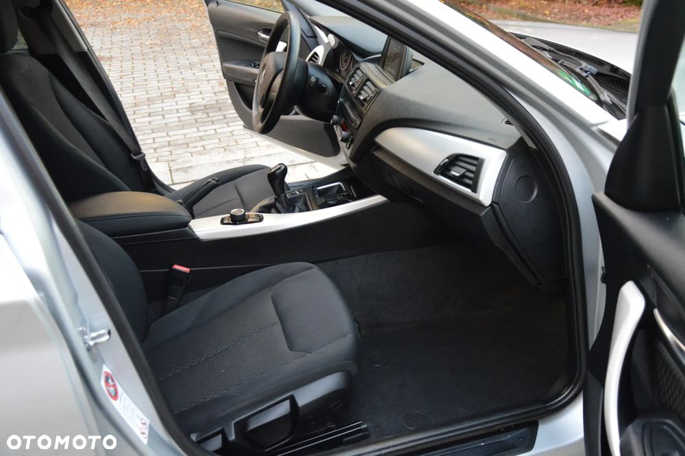 BMW Seria 1 116i Sport Line - 11