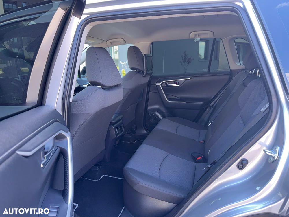 Toyota RAV4 - 11