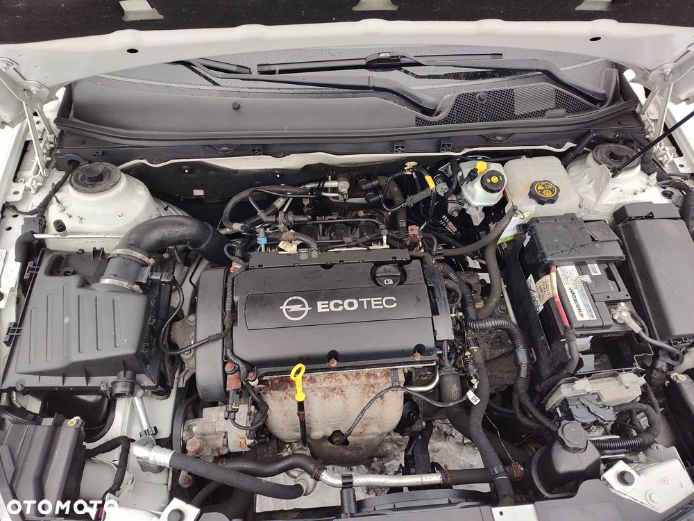Opel Insignia 1.8 - 12