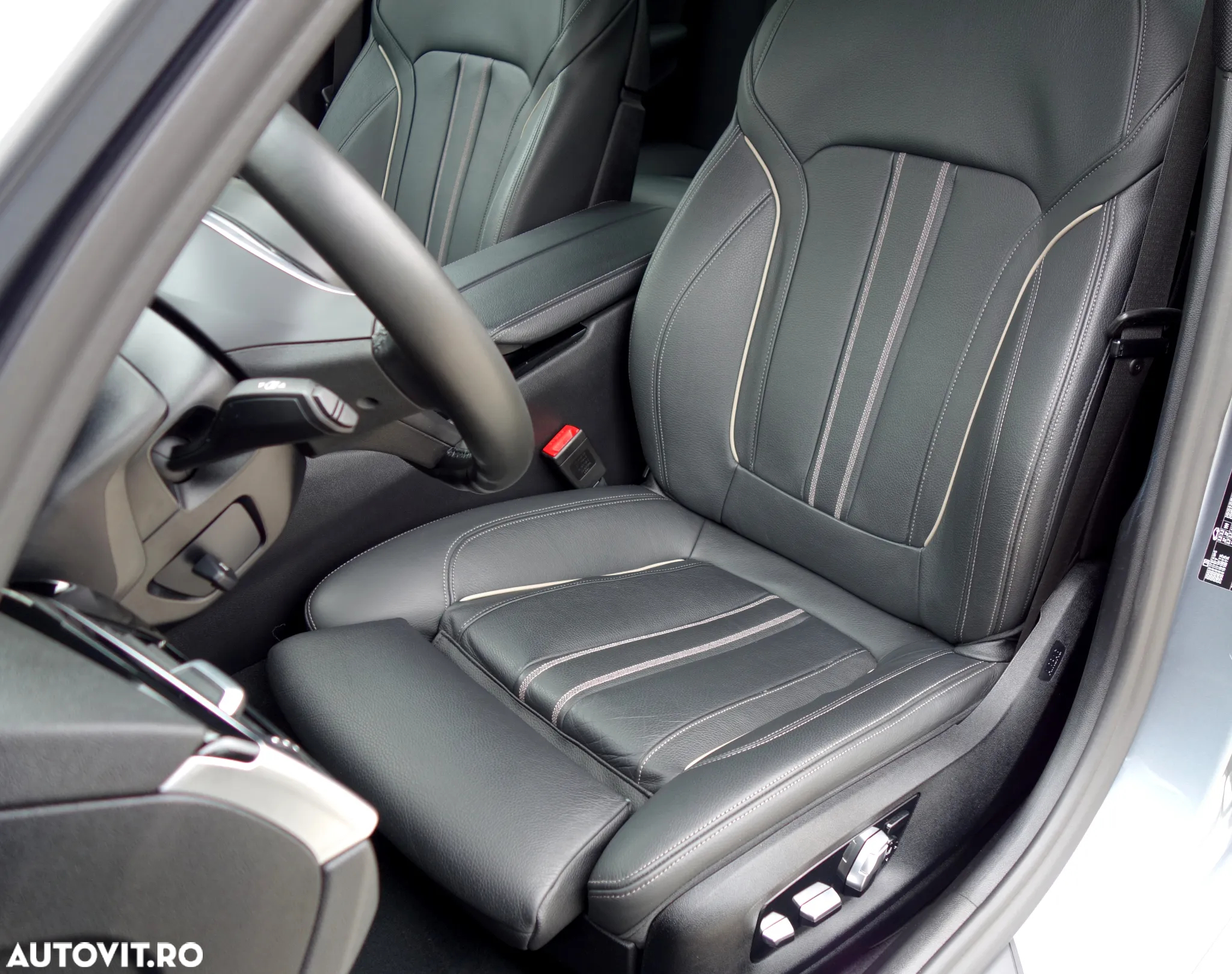 BMW Seria 5 520i AT - 17