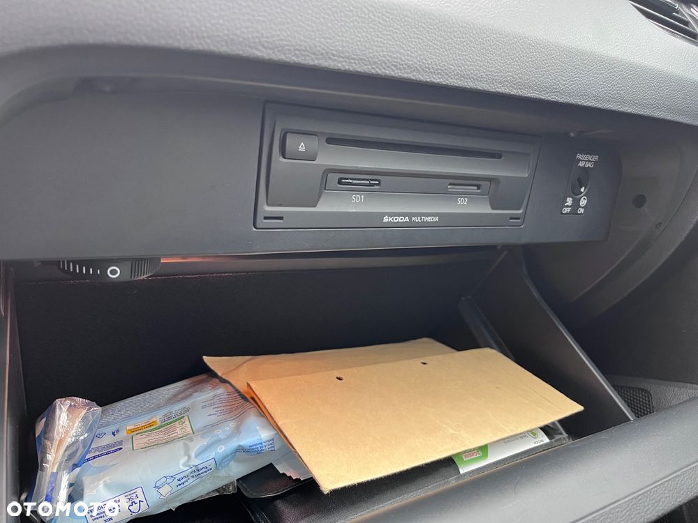 Skoda Octavia 2.0 TDI RS - 25