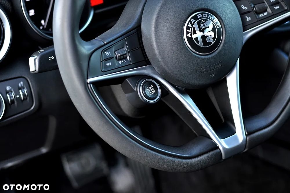 Alfa Romeo Giulia 2.0 Turbo Super - 35