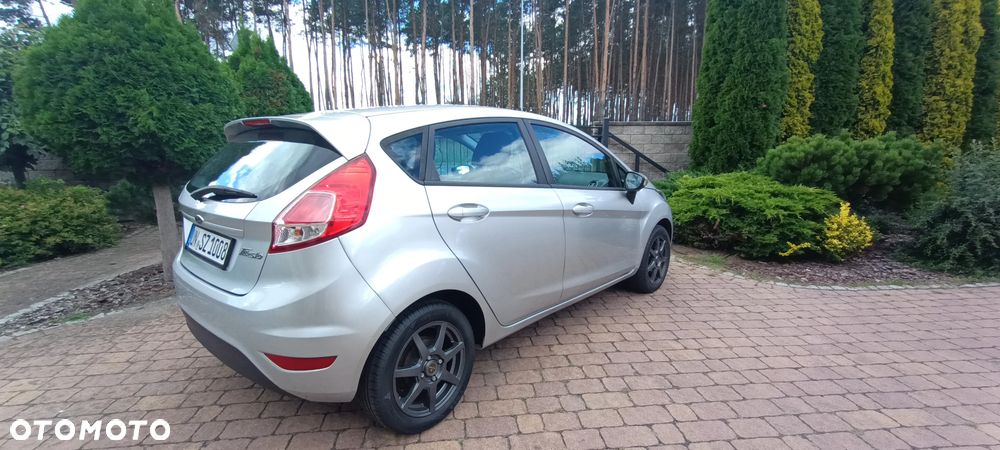 Ford Fiesta 1.25 Champions Edition - 28