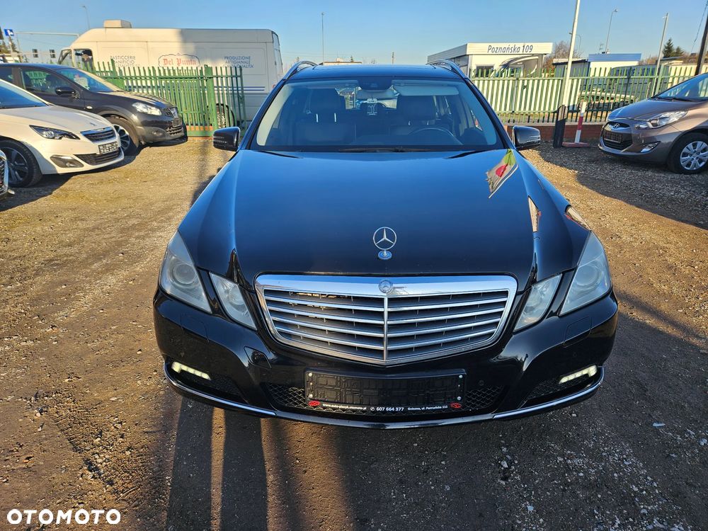 Mercedes-Benz Klasa E 350 CDI DPF BlueEFFICIENCY 7G-TRONIC Elegance - 11