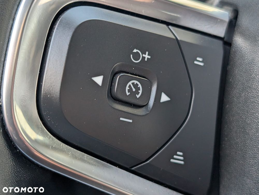 Volvo C40 Recharge 82 kWh Twin Motor Ultimate - 24