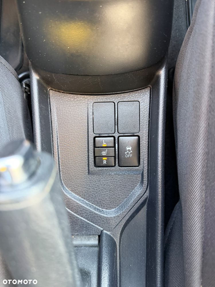 Toyota Yaris 1.0 VVT-i Life - 36