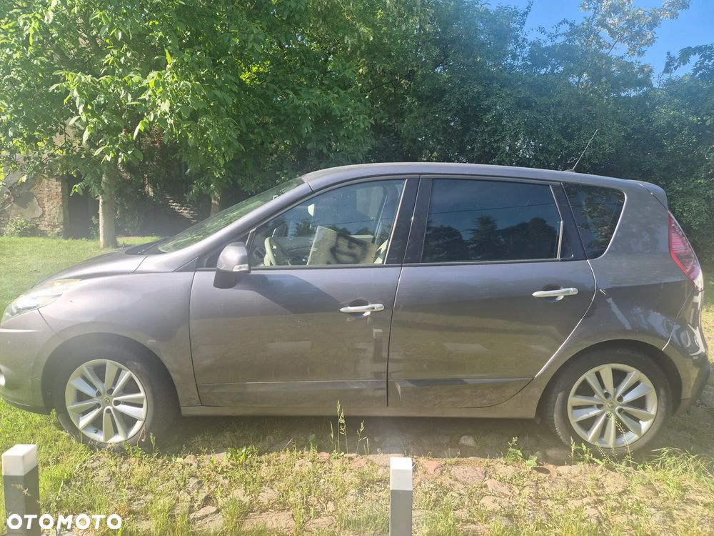 Renault Scenic 1.9 dCi Tech Run - 12