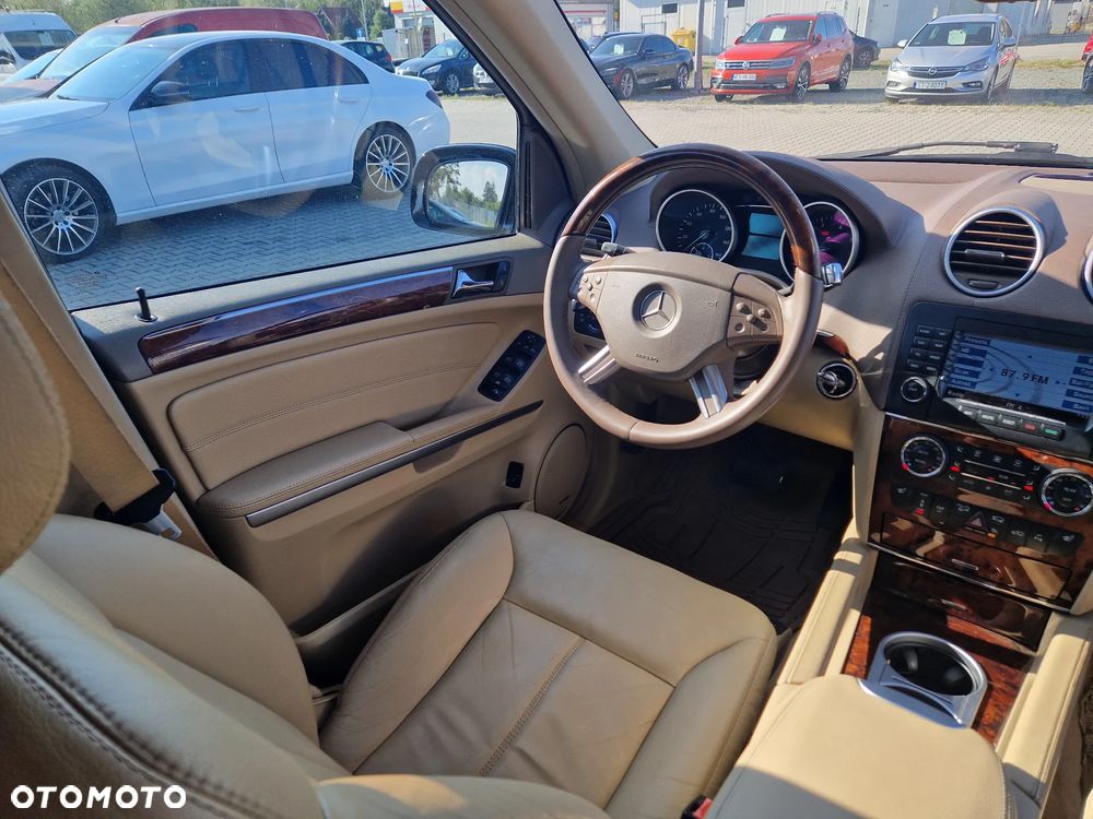 Mercedes-Benz GL 500 - 30