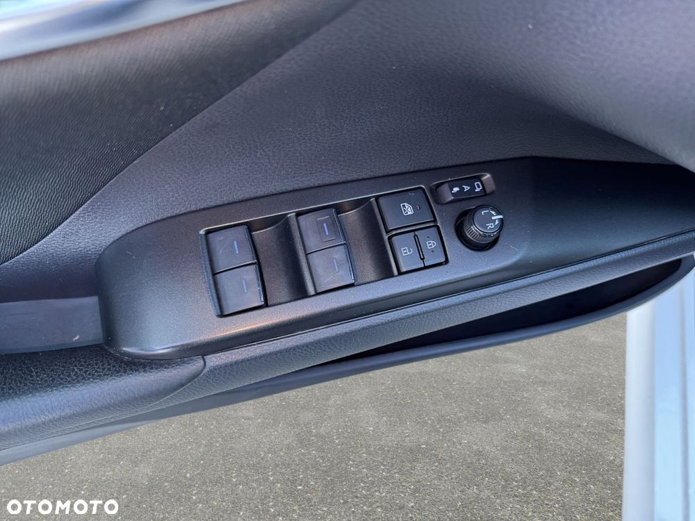 Toyota Camry 2.5 Hybrid Comfort CVT - 27