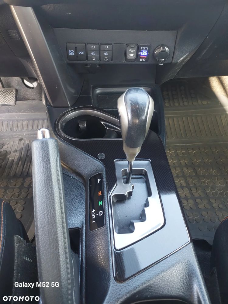 Toyota RAV4 - 16