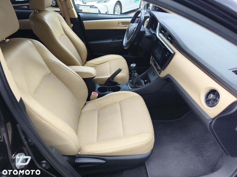 Toyota Corolla 1.6 Prestige EU6 - 9