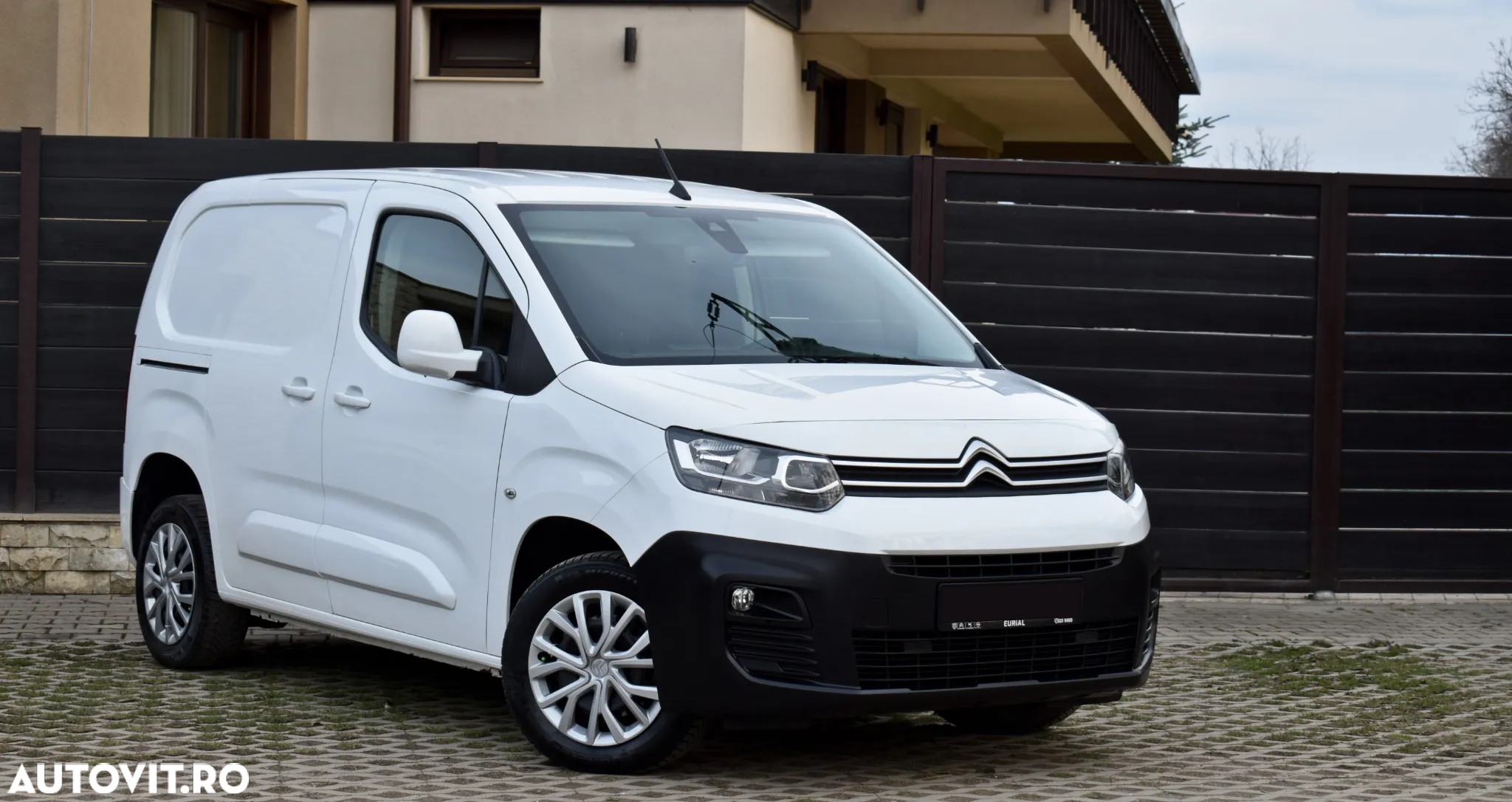 Citroën Berlingo 1.5 BlueHDi 100 S&S BVM6 Feel - 3
