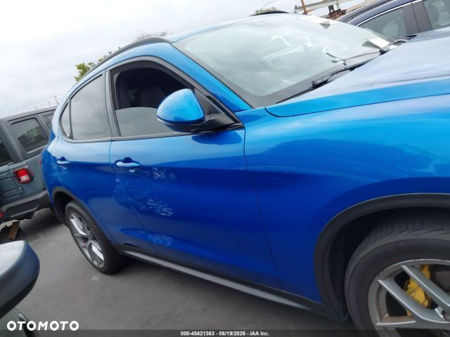 Alfa Romeo Stelvio 2.0 Turbo 16V AT8-Q4 Veloce Ti - 9