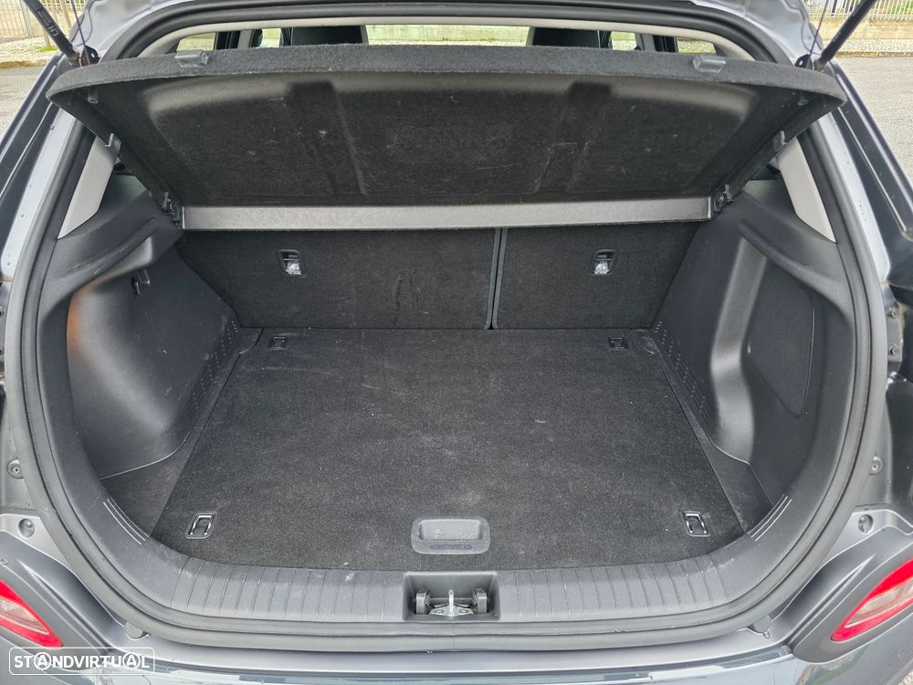 Hyundai Kauai Premium — fotografia 8