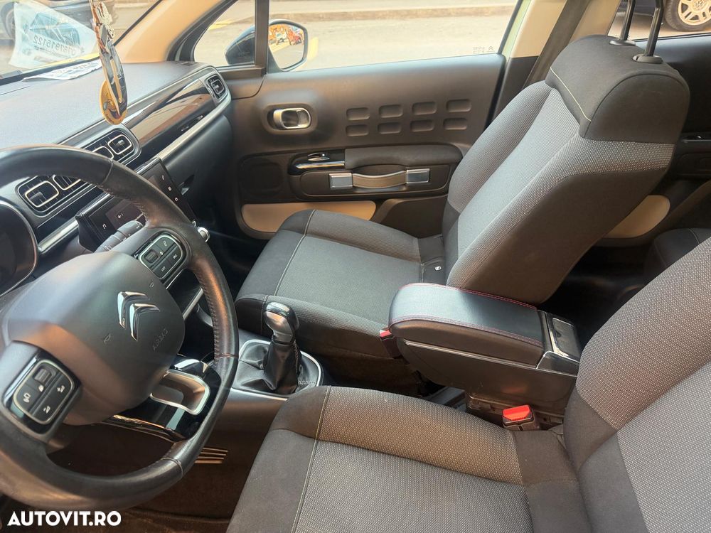 Citroën C3 Pure Tech 82 SHINE - 9