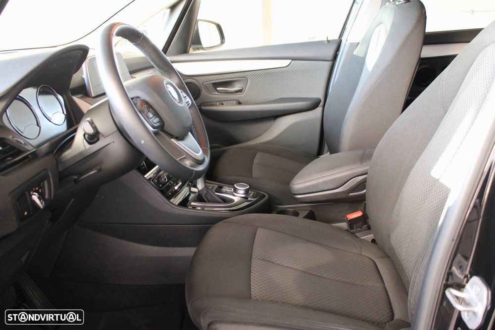 BMW 225xe Active Tourer - 9