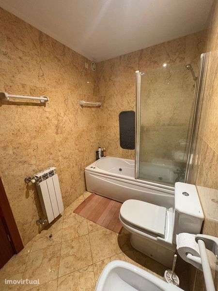 Apartamento T2+1, zona central de Santo Ovídio, Vila Nova de Gaia - Grande imagem: 2/12