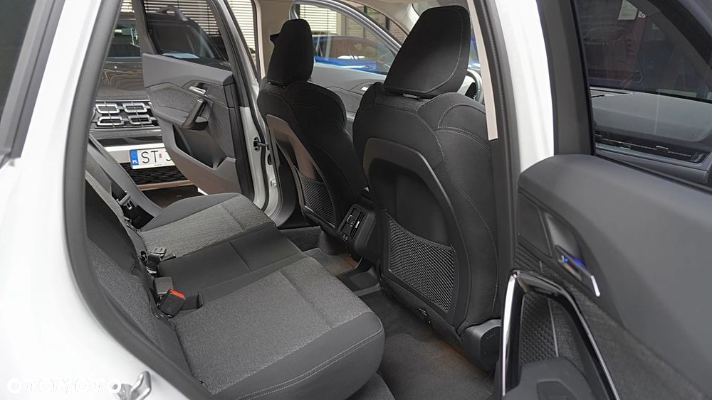 BMW X1 sDrive18i - 16