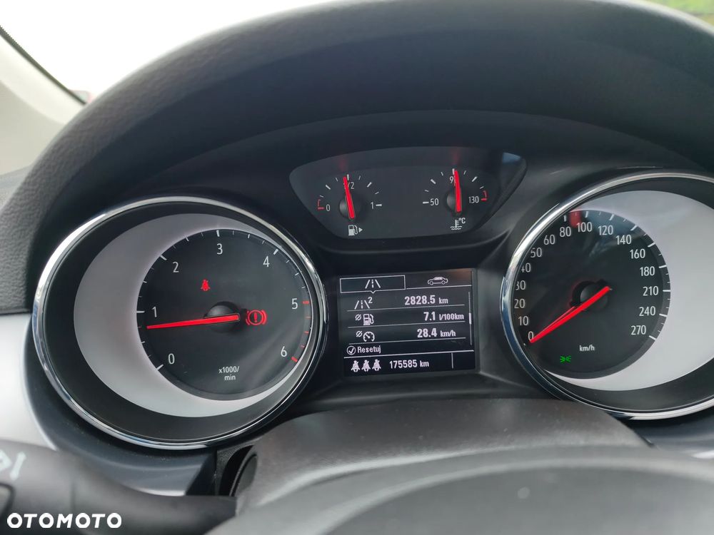 Opel Astra 1.6 CDTI Sport - 12