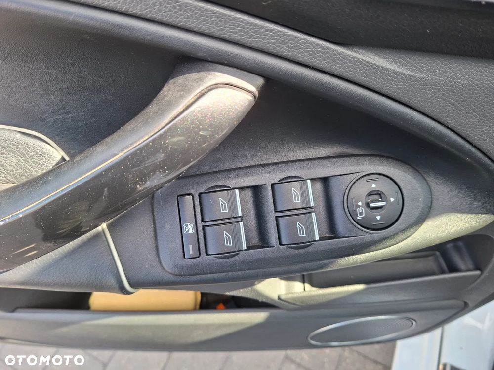 Ford Kuga 2.0 TDCi 4x4 Individual - 8