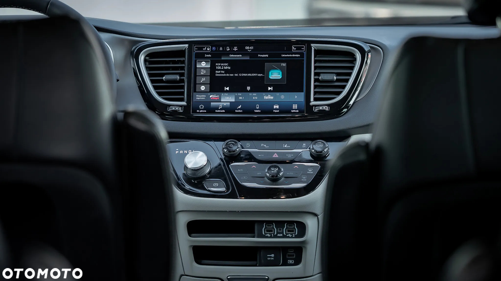 Chrysler Pacifica - 28