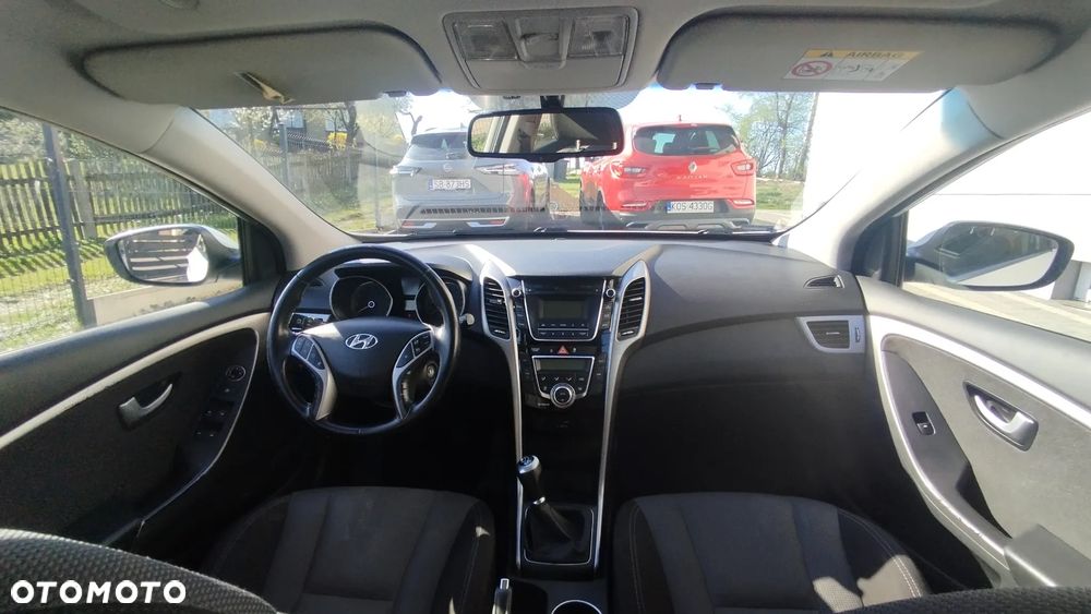 Hyundai i30 1.6 GDI Comfort - 9