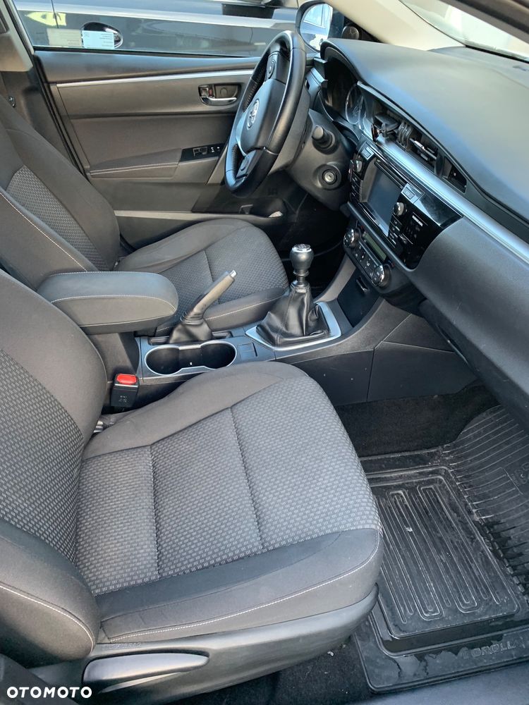 Toyota Corolla 1.4 D-4D Premium - 6