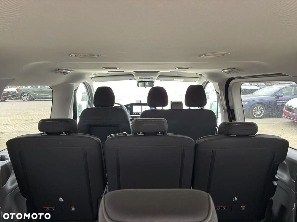 Volkswagen Caravelle - 18