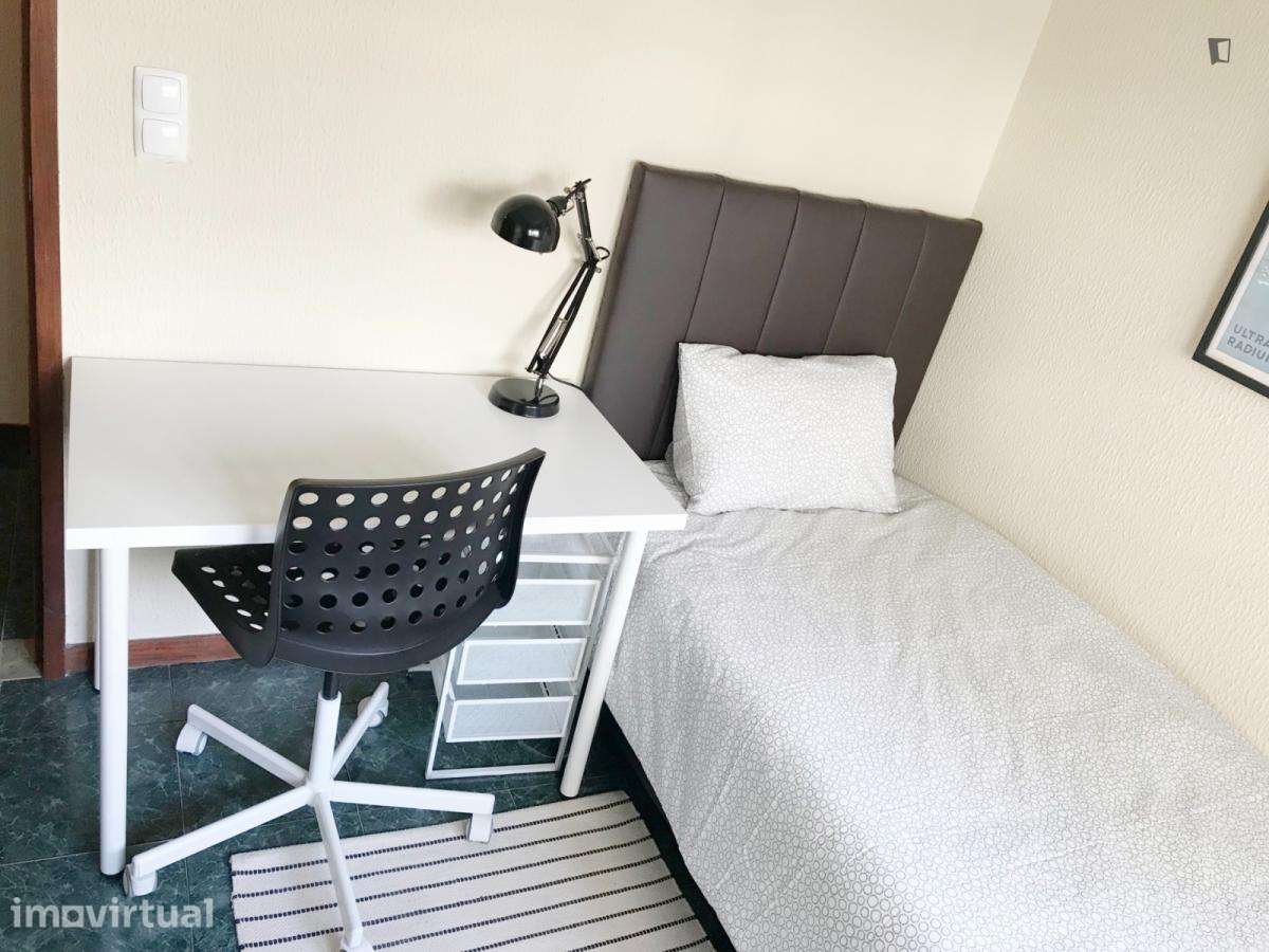 Apartamento com 4 quartos - localizado em Cedofeita Porto - Grande imagem: 3/28