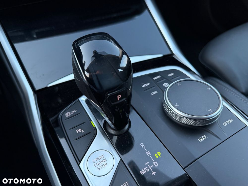 BMW Seria 3 320d MHEV Sport Line - 31