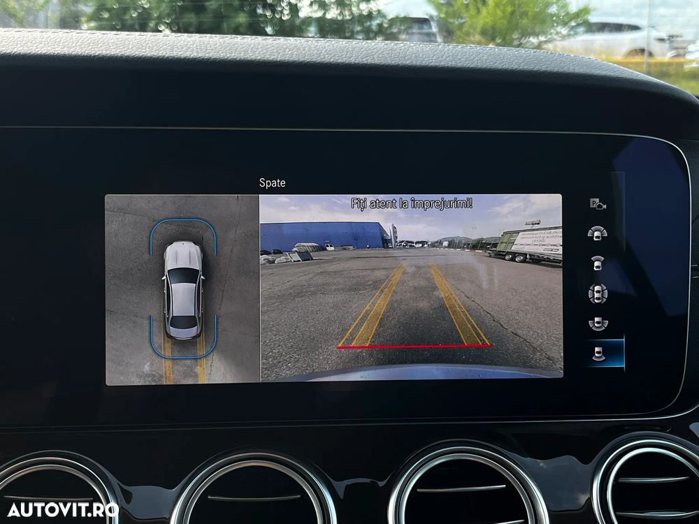 Mercedes-Benz E 300 9G-TRONIC - 25