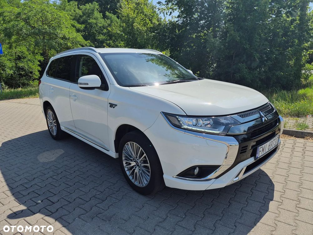 Mitsubishi Outlander - 8