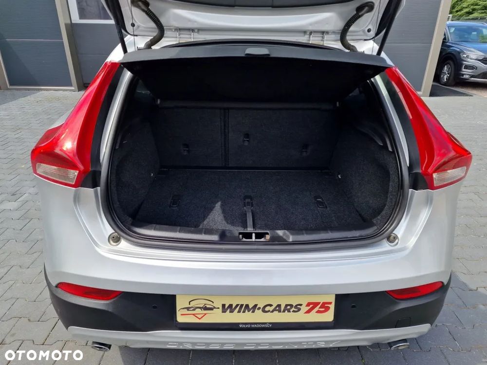 Volvo V40 Cross Country D2 Geartronic Momentum - 18