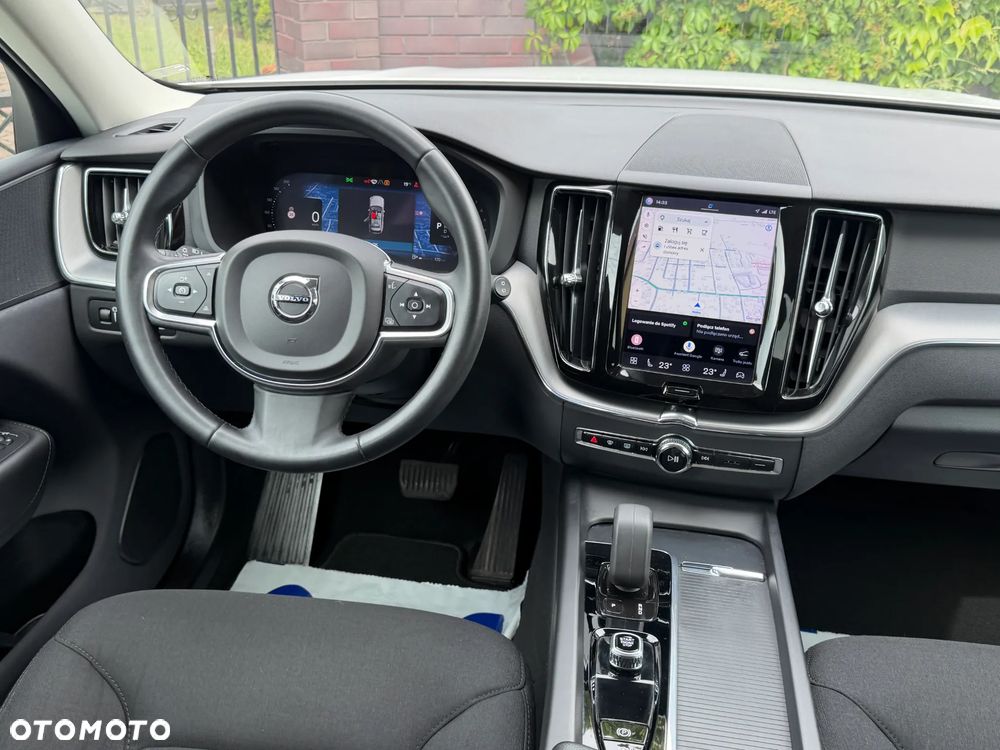 Volvo XC 60 B4 B Momentum Pro - 8